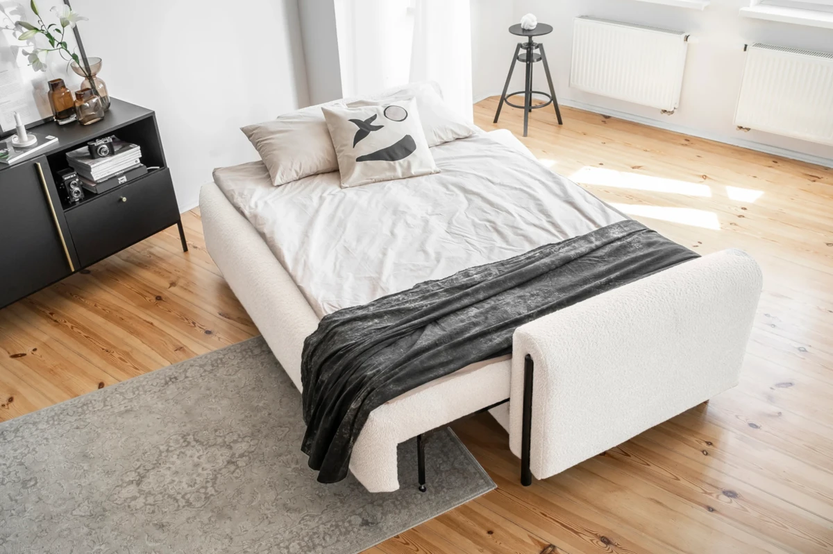 SOFA KANAPA DAFNE TKANINA ROYAL 01 CZARNY ARANŻACJA FUNKCJA SPANIA.webp