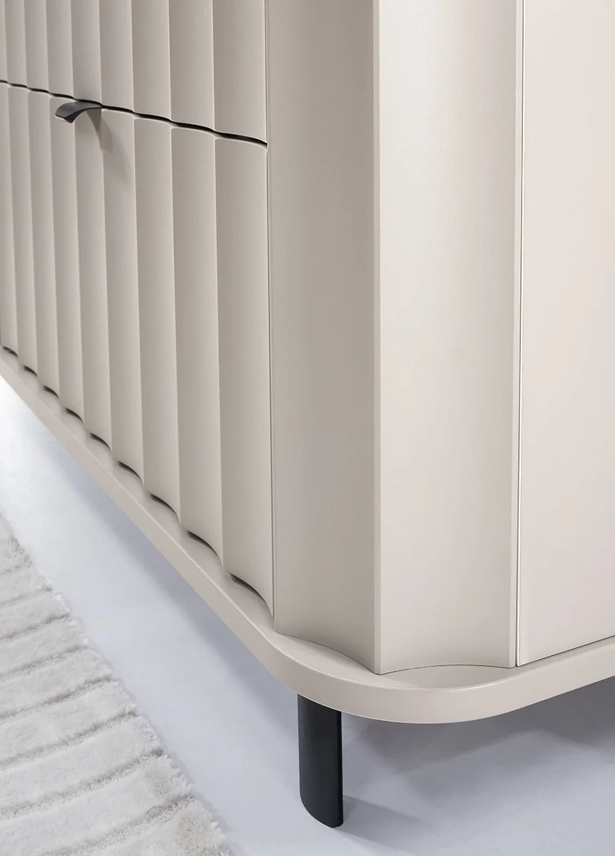 NOVADO DETALE NÓŻKI.webp