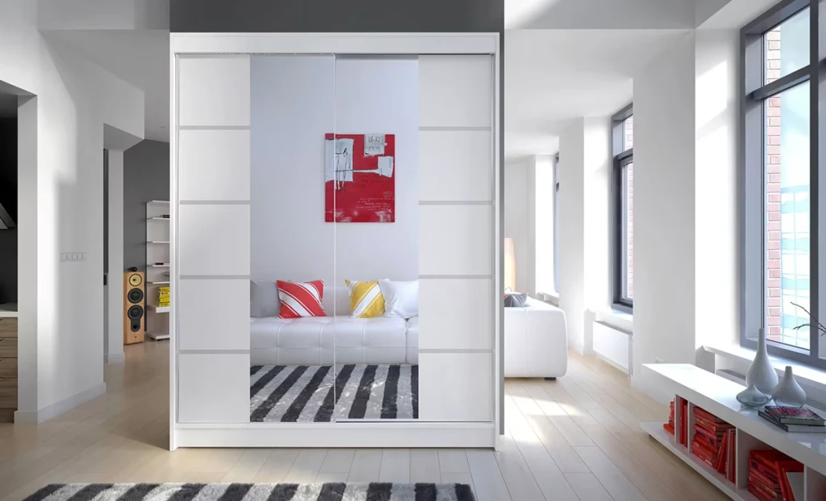 Nowoczesna Szafa przesuwna Nordic 150 cm biała z lustrem w pokoju