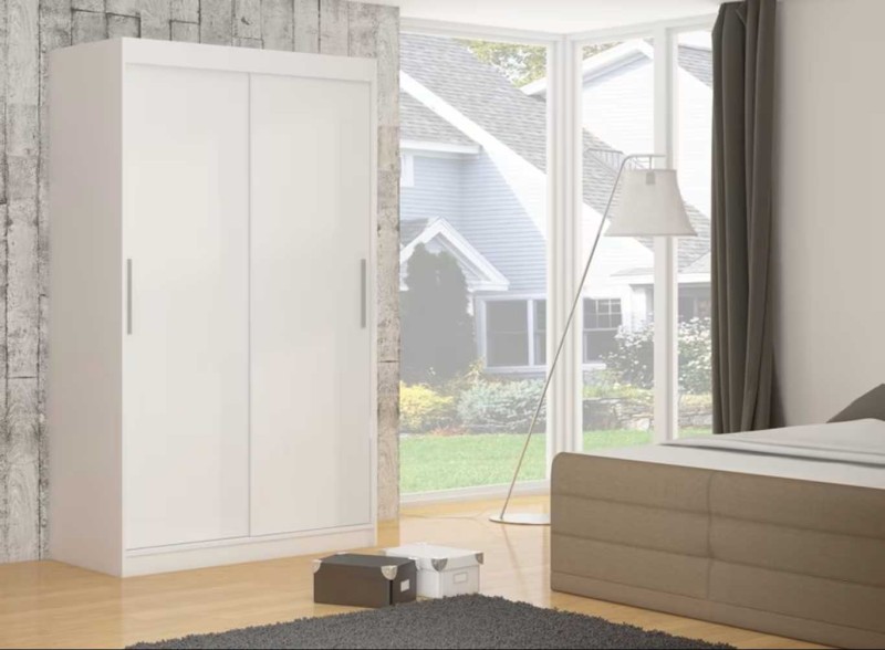 Nowoczesna Biała Szafa przesuwna Denver 150 cm w sypialni