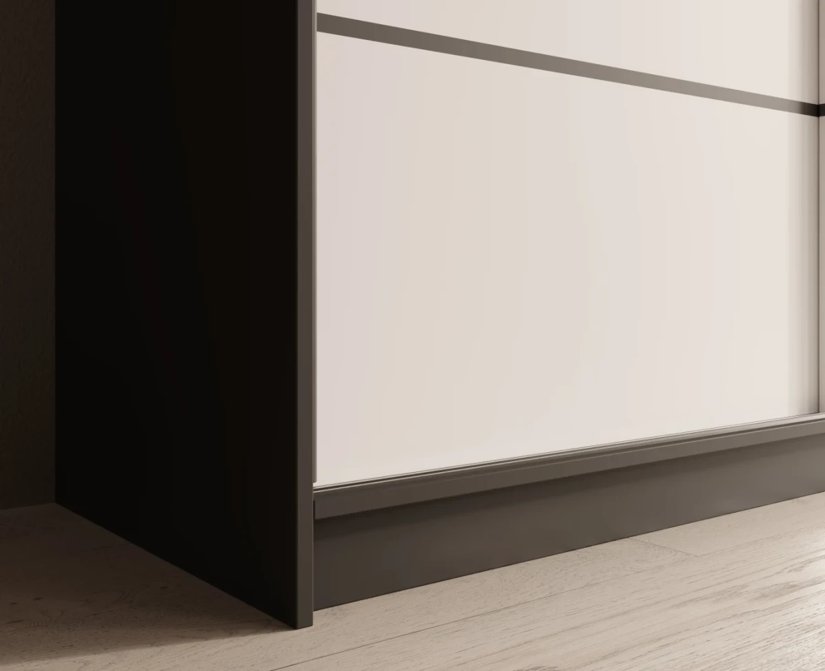 Zdjęcie prezentujące widok z bliska Czarno-Białej Szafy ETNA 250 cm