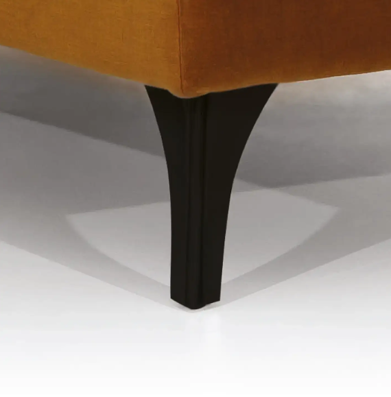 Zdjęcie Prezentujące Czarne Nóżki Narożnika LUKKA