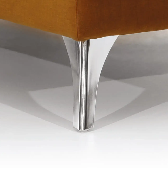 Zdjęcie Prezentujące Srebrne Nóżki Narożnika LUKKA