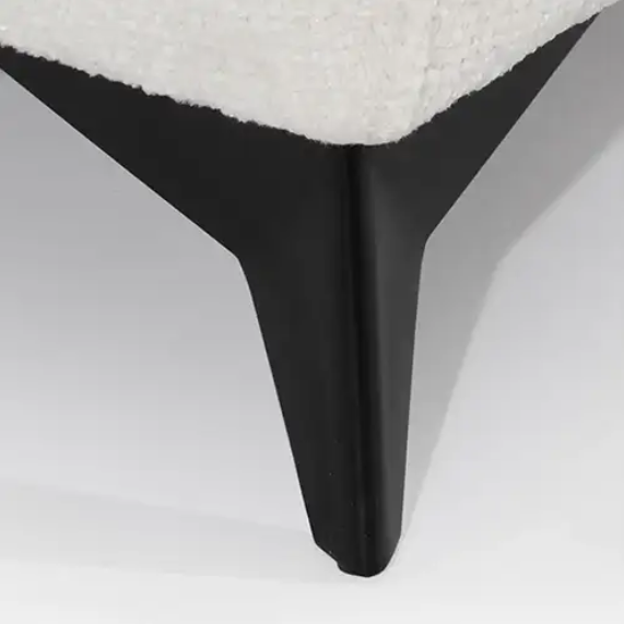 Narożnik RAGUSSO L Zdjęcie Prezentujące Czarne Nóżki