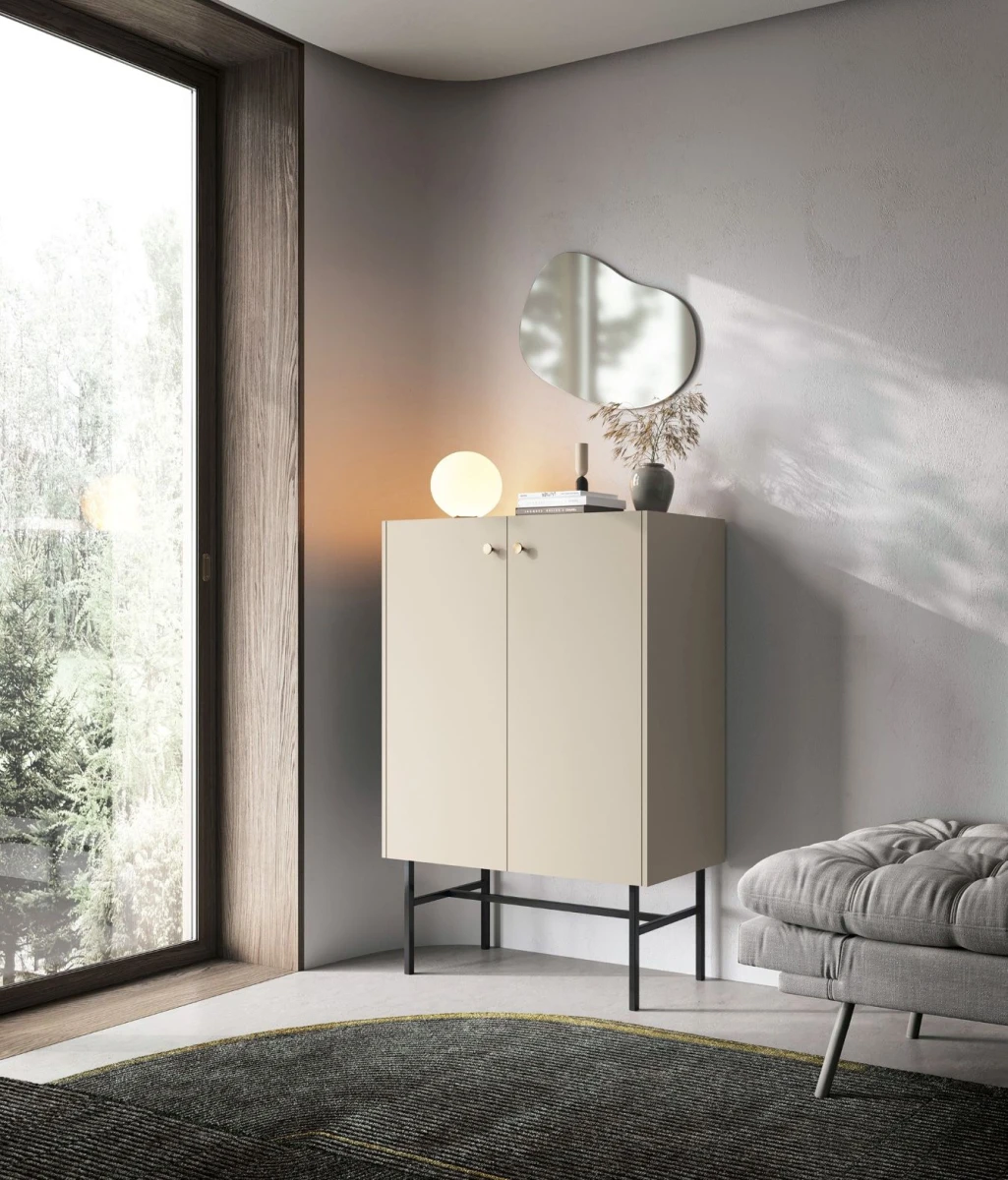 Nowoczesna Komoda BELO 2D Kaszmirowa na Wysokich Metalowych Nóżkach w Salonie