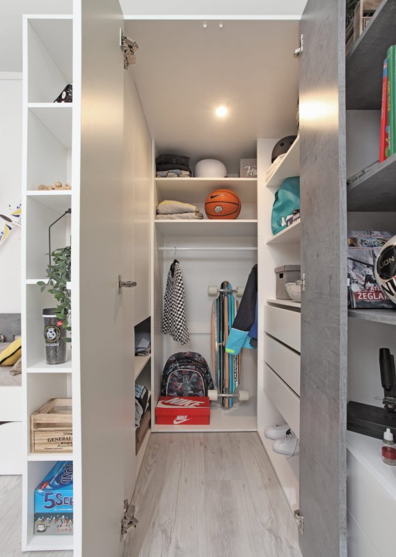 Garderoba Sigma SI 01 Beton Biały  Lux Szafa Półki Regał Drążek Do Pokoju Młodzieżowego Nowoczesna Duża Drzwi Środek.jpg
