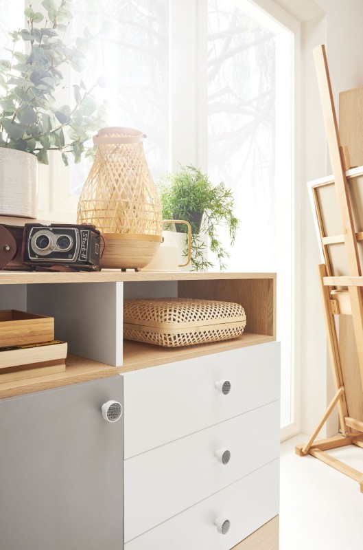 Pixel Komoda Detale 01 PX09 Szuflady Biała Szara Dąb Nowoczesna do Pokoju Młodzieżowa.jpg