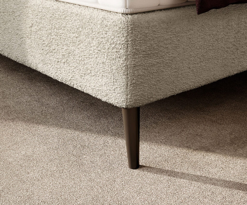 Łóżko Inferno Tapicerowane Tkanina Loris 01 Nowość Do Sypialni Wersal Detale Nogi.jpg