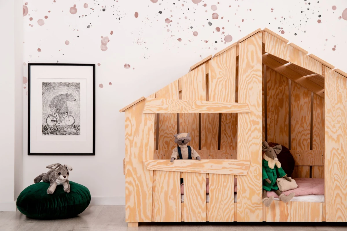 Łóżko EDI Domek Drewninay Dla Dziecka Okno Dach Sosnowe Nowoczesny Jednoosobowe Drewniany Detale.jpg