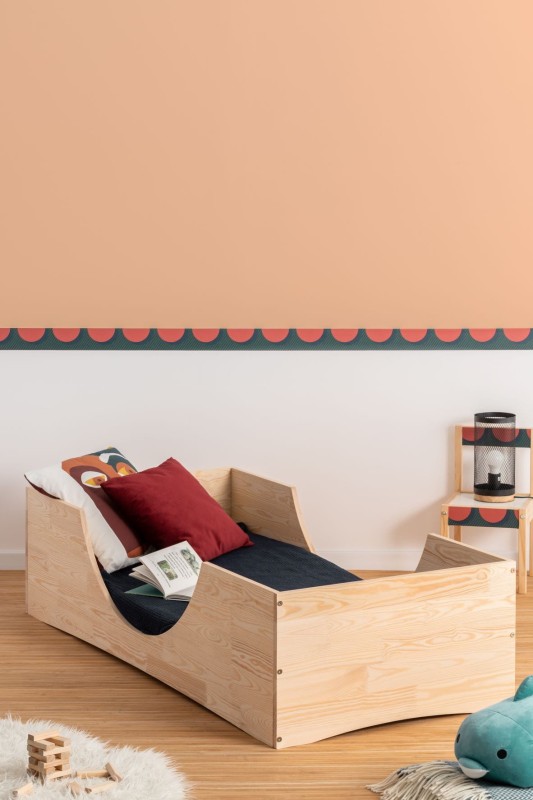 Łóżko KORNEL 13 Dla Dziecka Młodzieżowe Sosnowe Drewno Jednoosobowe Bokiem Wejscie.jpg