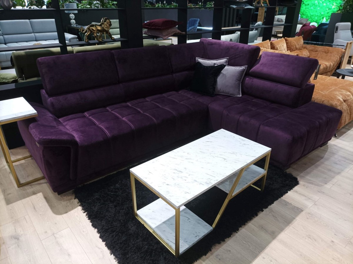 Narożnik GREMIO Tkanina TERRA 69 Prawy Wersal Fioletowy Stolik Elise Marmur Jasny Złote Nogi.jpg