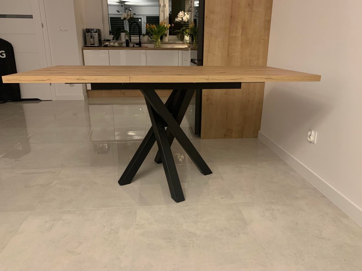 Stół KALI Rozkładany 120 - 160 cm Nowoczesny Do Jadalni Salonu Styl Loft MEtalowe Czarne Nogi X Dąb Artisan Blat A.jpg
