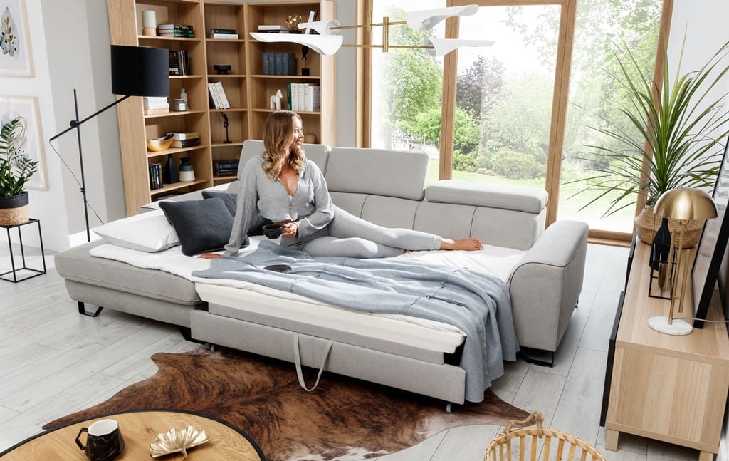 Zdjęcie Prezentujące Rozłożoną Funkcję Spania w Narożniku ASTI 280 cm w Aranżacji Salonu