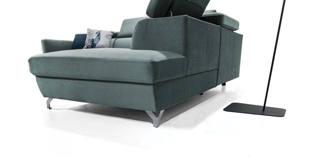 Zdjęcie Prezentujące Srebrne Nóżki w Narożniku 2 MAROZZO 265 cm