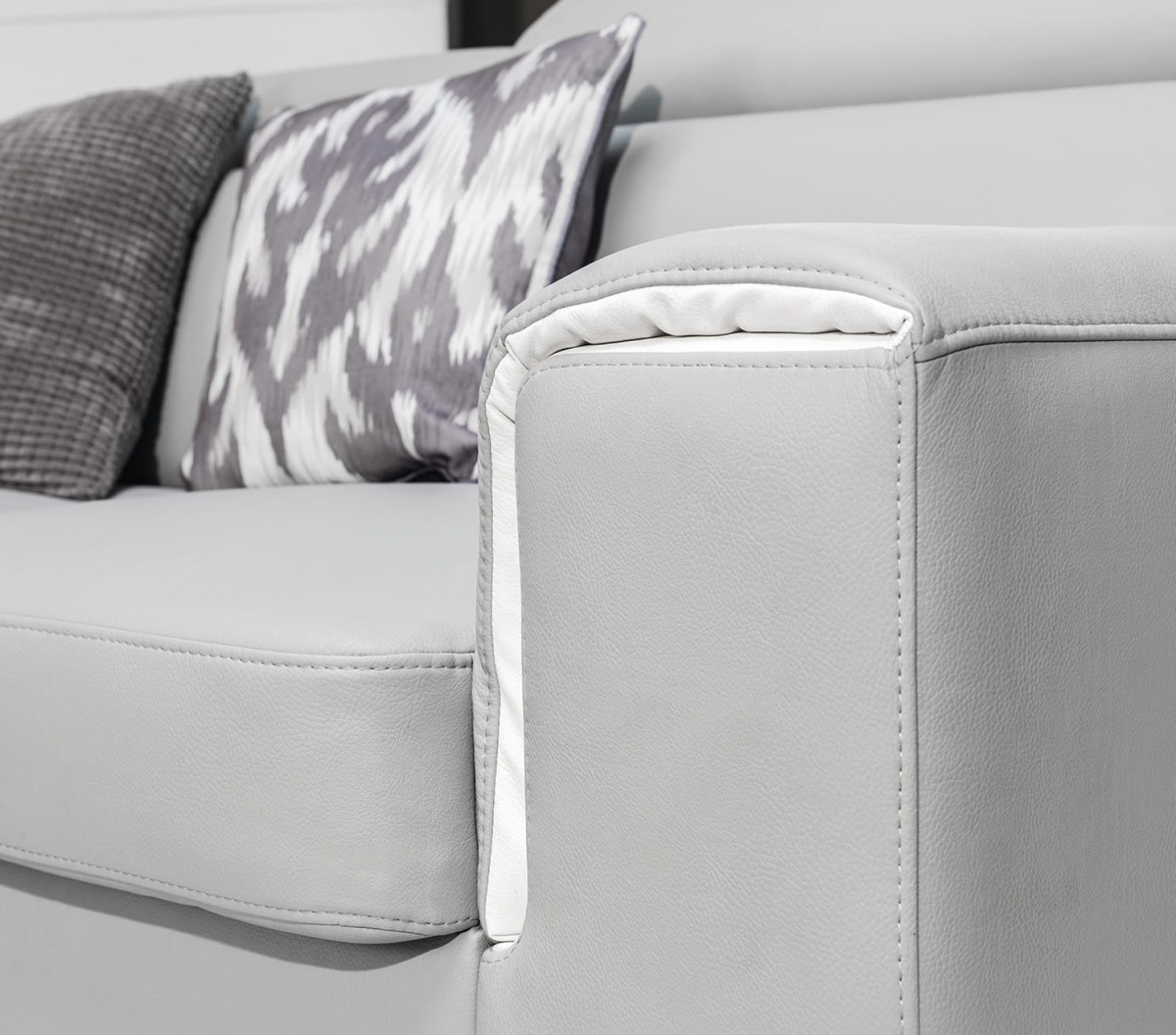 Zdjęcie Prezentujące Podłokietnik w Narożniku 1 GENOVA 280 cm