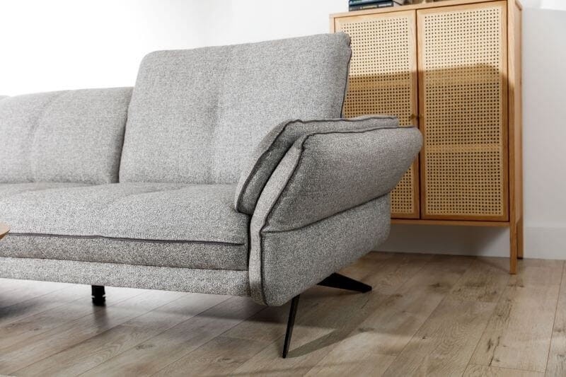 Zdjęcie Prezentujące Rozłożony Podłokietnik Modułowego Narożnika MARBELLA 2 OB.XL+2B