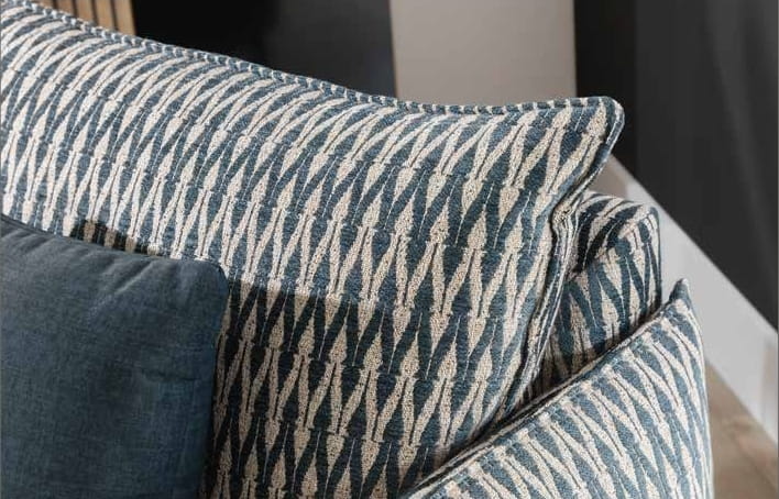 Fotel TROSINI Zdjęcie Prezentujące Tkaninę we Wzory