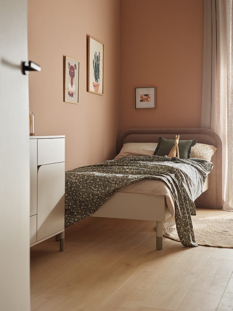 Komoda HARMONY szerokość 130 cm kaszmir/truflowy Tradycyjna Dla nastolatek Do pokoju młodzieżowego