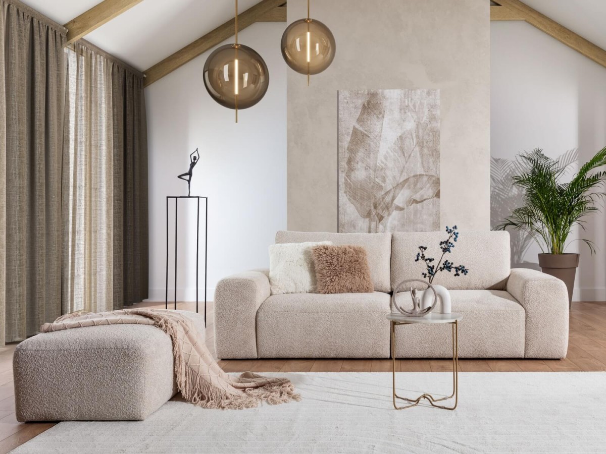 Nowoczesna Pufa oraz Dwuosobowa Sofa TOMINO w Salonie