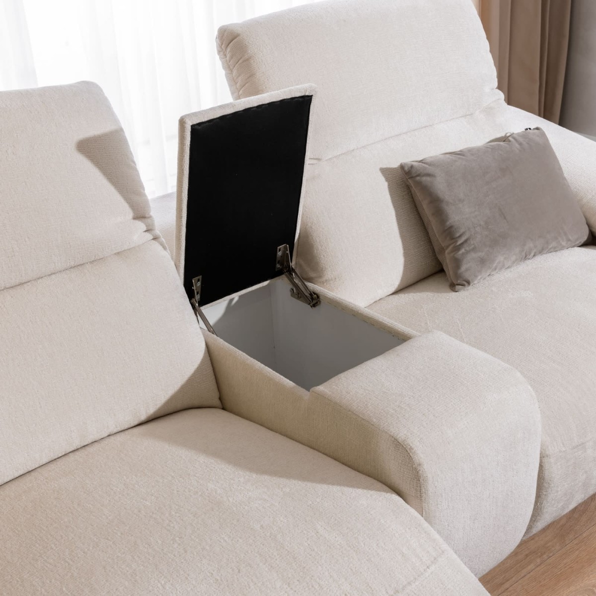 Zdjęcie Prezentujące Otwarty Środkowy Panel Sofa Modułowa 238 cm GRAPPA