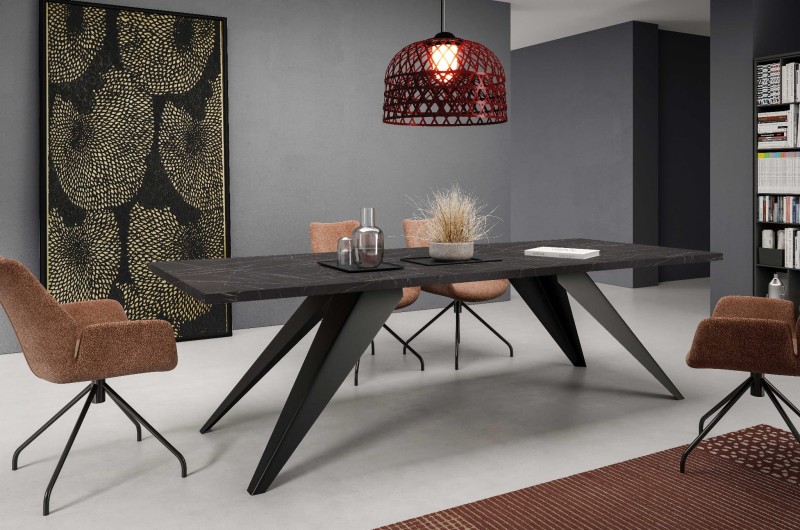 stół vento rozłożony aranżacja Black Pietra Grigia.jpg