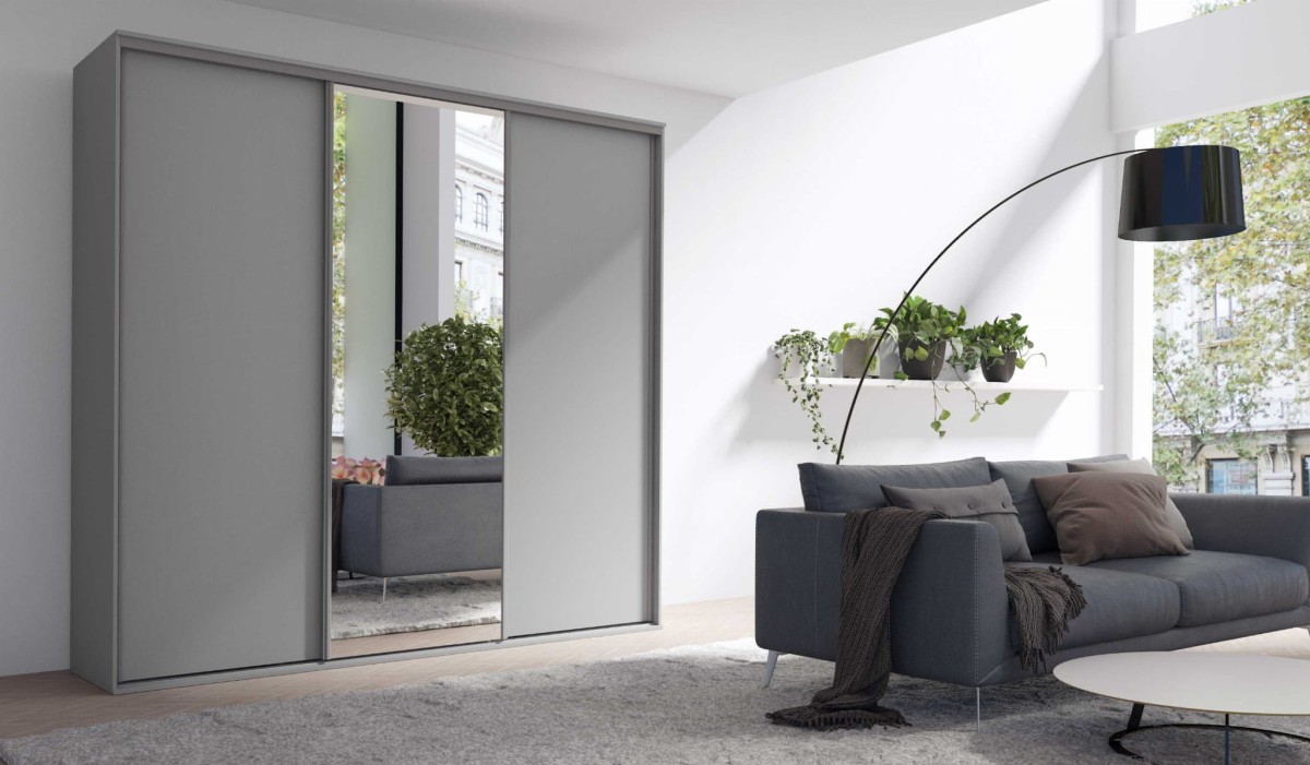 szafa SZARY ARANŻACJA Z LUSTREM.jpg