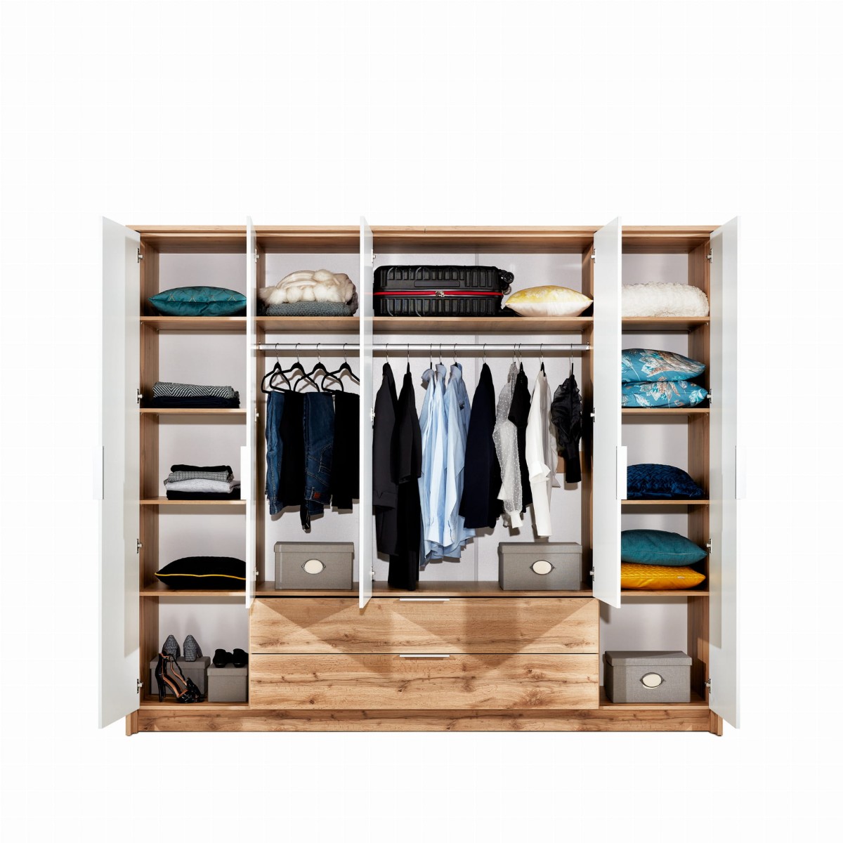 Vienna_szafa_255 wewnątrz.jpg