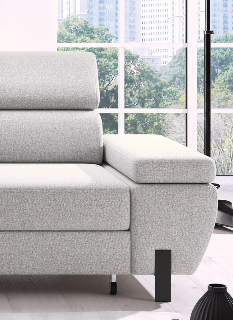 MOLINA MINI DETALE NÓŻKI BOK.webp