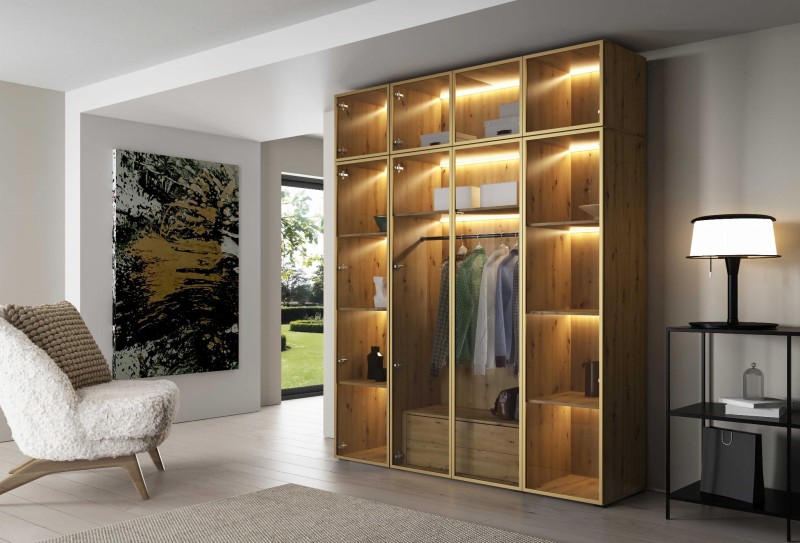 szafa 2m front szklo złota ramka nadstawka aranżacja.jpg