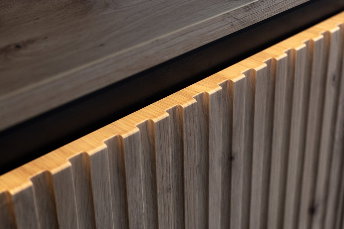 TR10DAC-V2_01a SZAFKA NOCNA TREND DĄB ARTISAN CZARNY ARANŻACJA DETALE.jpg