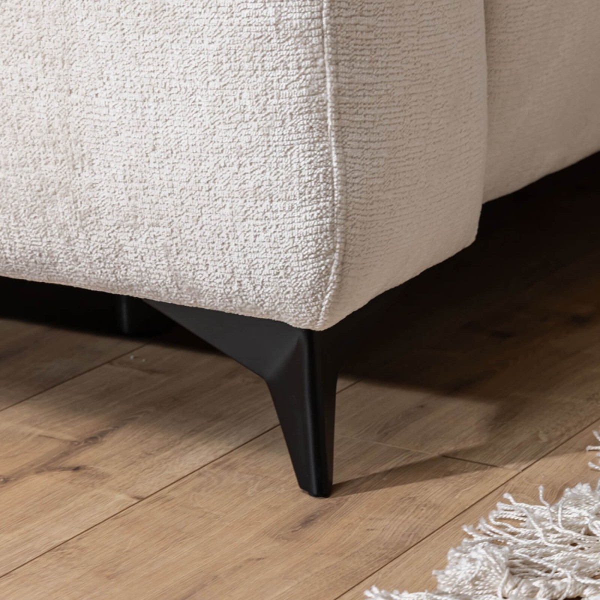 Modułowa Dwuosobowa Sofa GRAPPA Zdjęcie Prezentujące Czarne Nóżki